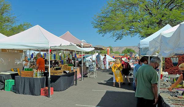 Tres amigos sedona-art-craft-show-dates