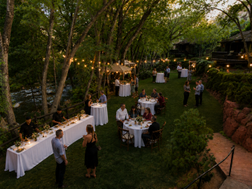Cress beer dinner cottageside lawn